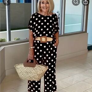 Temu, 2 Piece Set, Short Sleeve T-Shirt & High Waist Elastic Pants, S Med., NWOT